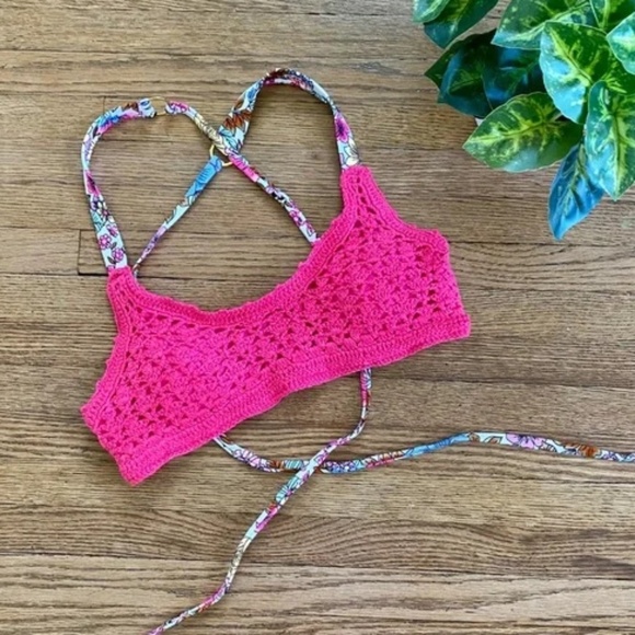 California Waves Crochet Bralette Bikini Top Raspberry Pink Floral Straps Size S - Picture 2 of 14